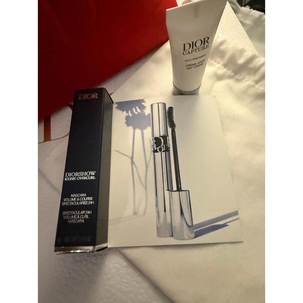 Dior Truce Makeup Pouch Bundle. - image 2